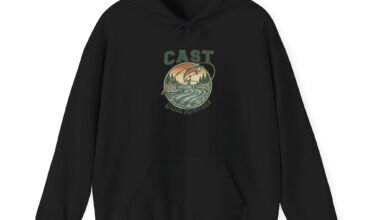 Cast Fly Fishing Hoodie — Retro Mountain River Graphic Hooded Sweatshirt