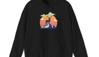 Hoodie - Retro Mountain Deer Graphic Hoodie